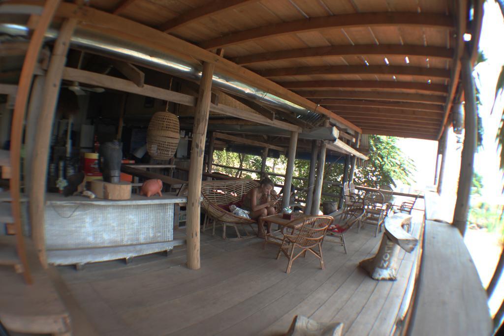 Kepmandou Lounge-Bar Bed & Breakfast Exterior photo