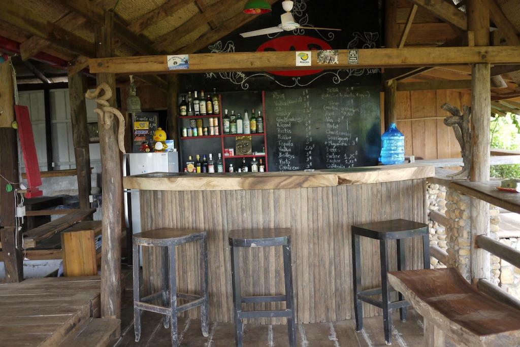 Kepmandou Lounge-Bar Bed & Breakfast Exterior photo