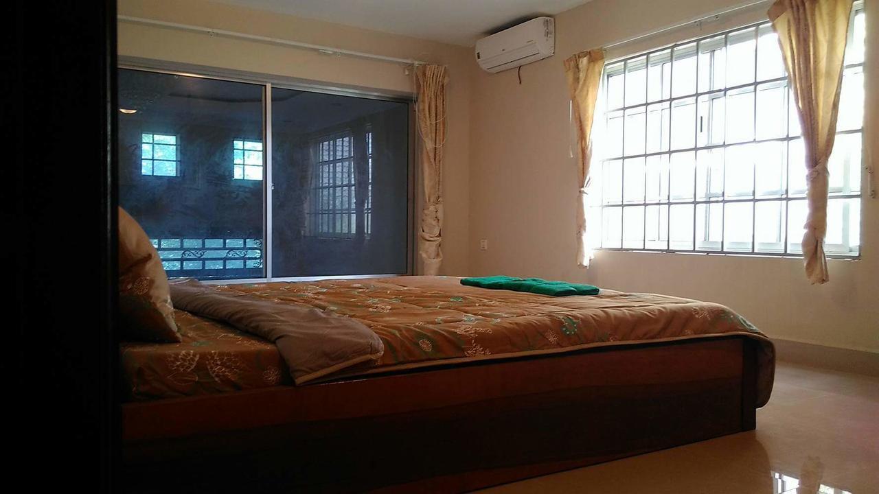 Kepmandou Lounge-Bar Bed & Breakfast Exterior photo