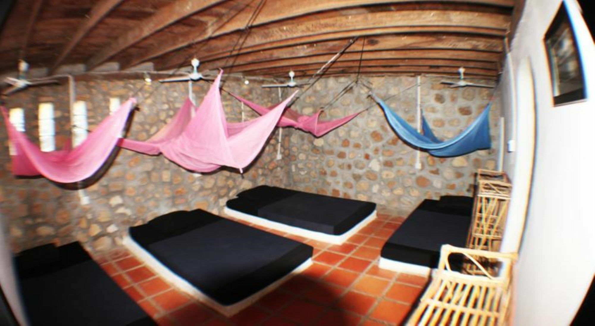 Kepmandou Lounge-Bar Bed & Breakfast Exterior photo