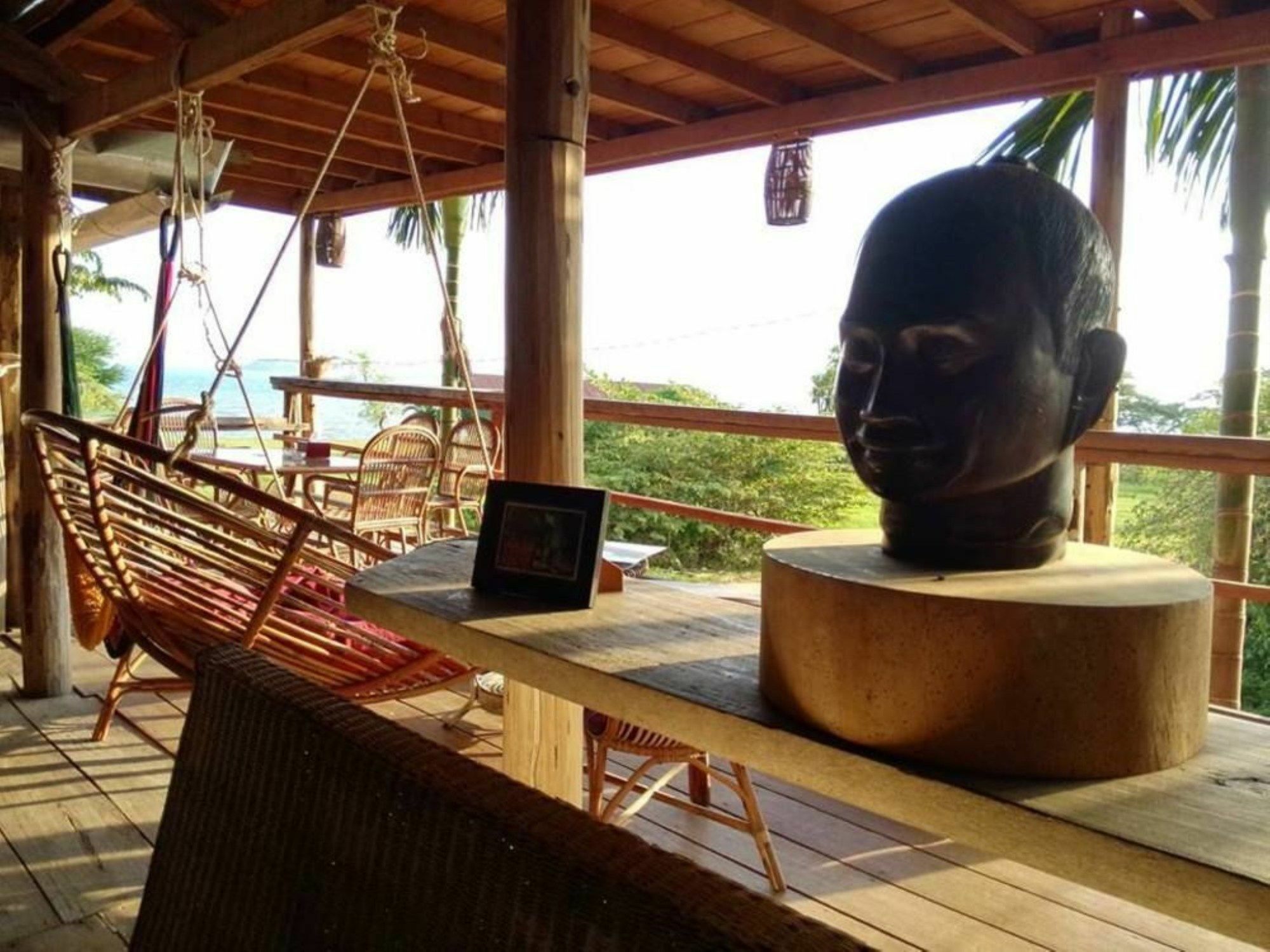 Kepmandou Lounge-Bar Bed & Breakfast Exterior photo