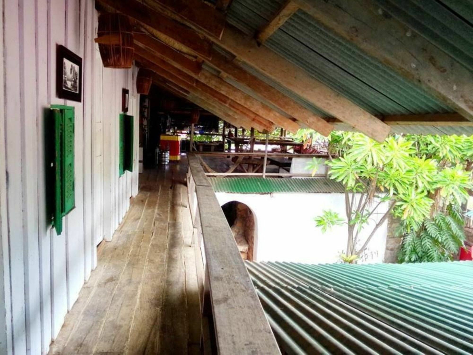 Kepmandou Lounge-Bar Bed & Breakfast Exterior photo