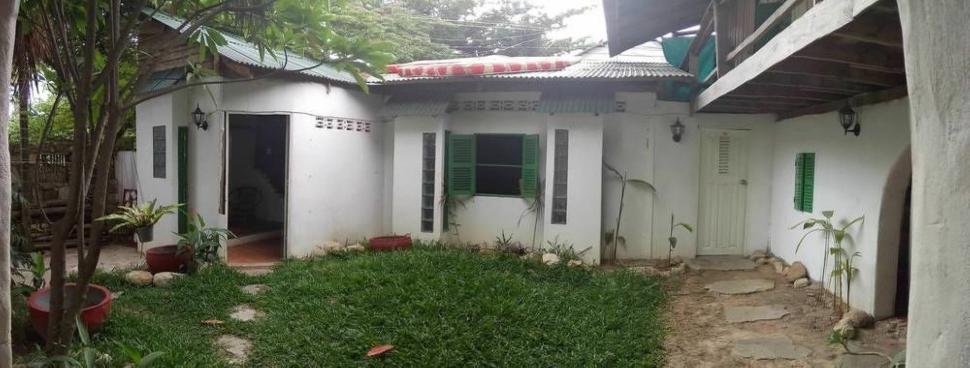 Kepmandou Lounge-Bar Bed & Breakfast Exterior photo
